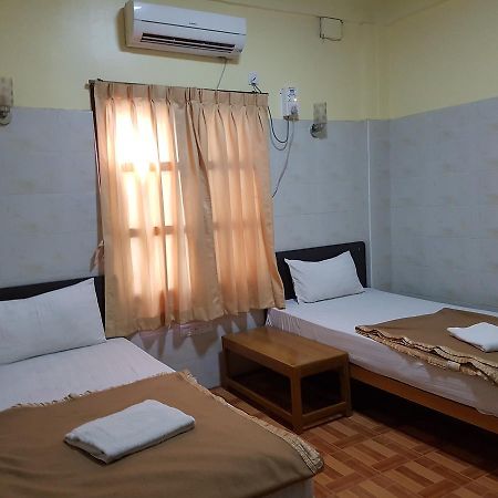 Shwe Eain Si Guest House - Burmese Only Myeik Exterior foto